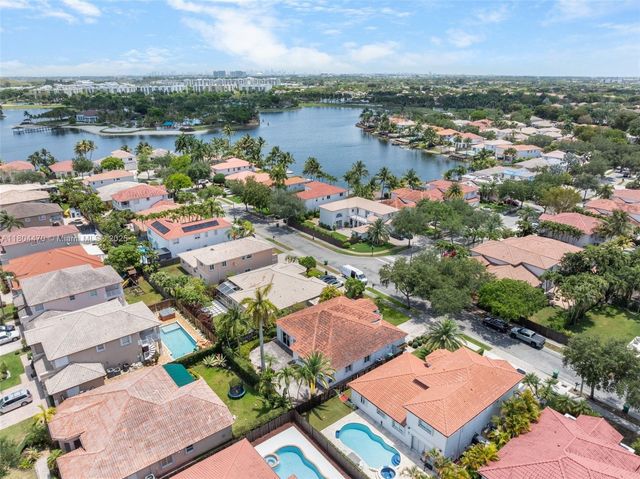 11351 NW 64th Ter, Doral, FL 33178