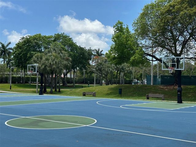 11351 NW 64th Ter, Doral, FL 33178