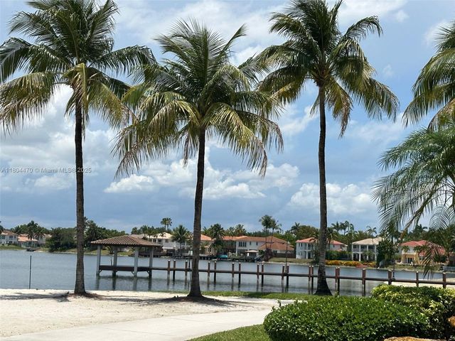 11351 NW 64th Ter, Doral, FL 33178
