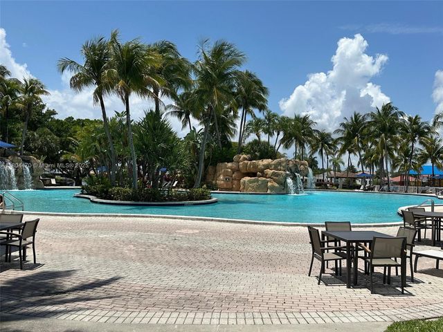 11351 NW 64th Ter, Doral, FL 33178