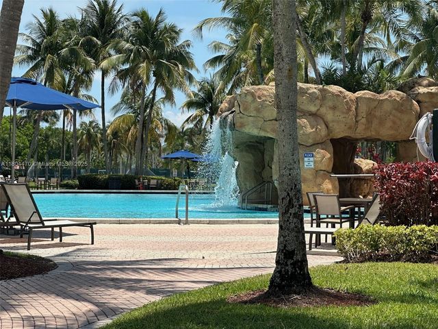 11351 NW 64th Ter, Doral, FL 33178