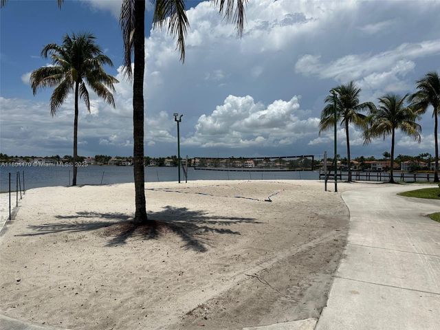 11351 NW 64th Ter, Doral, FL 33178