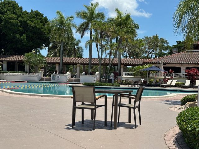 11351 NW 64th Ter, Doral, FL 33178