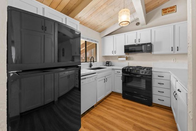 861 Thrush Drive 13, Big Bear, CA 92315