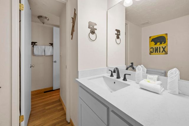 861 Thrush Drive 13, Big Bear, CA 92315