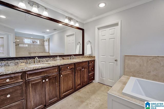 949 MOUNTAIN OAKS DRIVE, Hoover, AL 35226