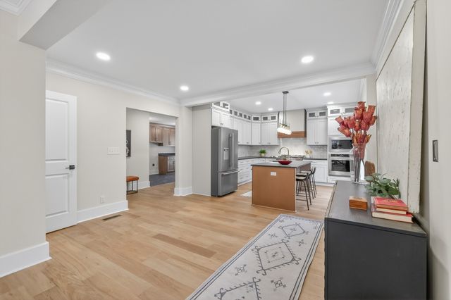 1129 Sharpe Ave, Nashville, TN 37206