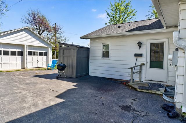 370 Susquehanna Road, Brighton, NY 14618