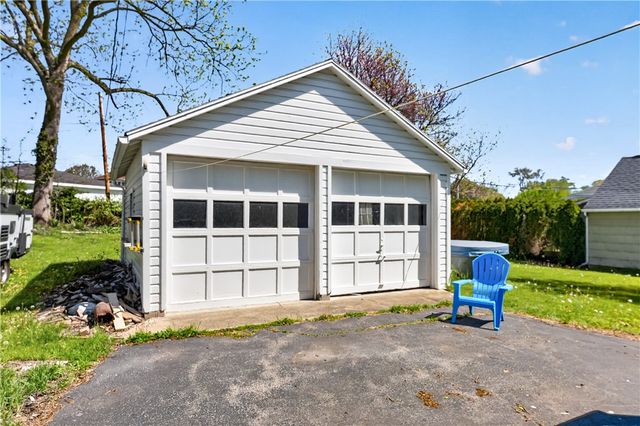 370 Susquehanna Road, Brighton, NY 14618