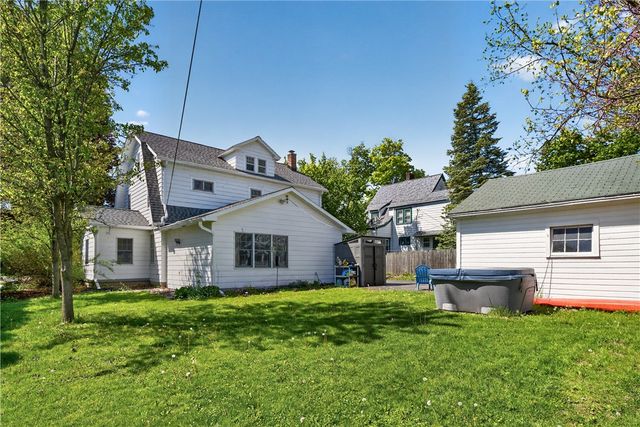 370 Susquehanna Road, Brighton, NY 14618
