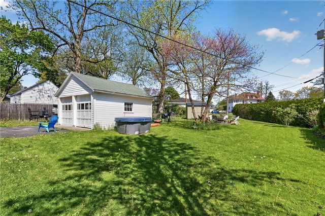 370 Susquehanna Road, Brighton, NY 14618