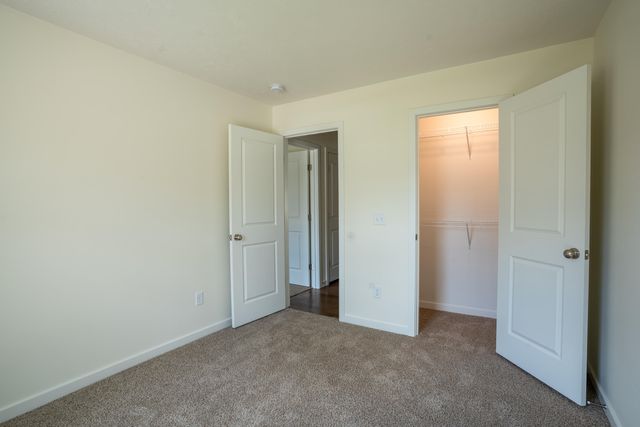 801 East Tarpon Road, Nixa, MO 65714