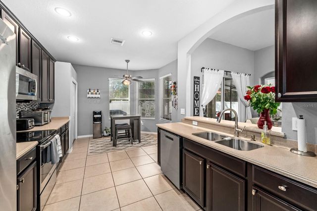 10207 AVELAR RIDGE DRIVE, Riverview, FL 33578