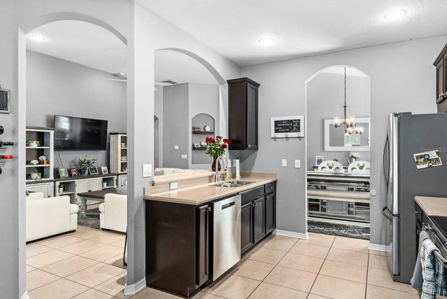 10207 AVELAR RIDGE DRIVE, Riverview, FL 33578