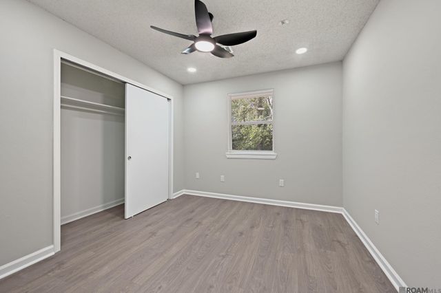 8724 Metairie Dr, Baton Rouge, LA 70810