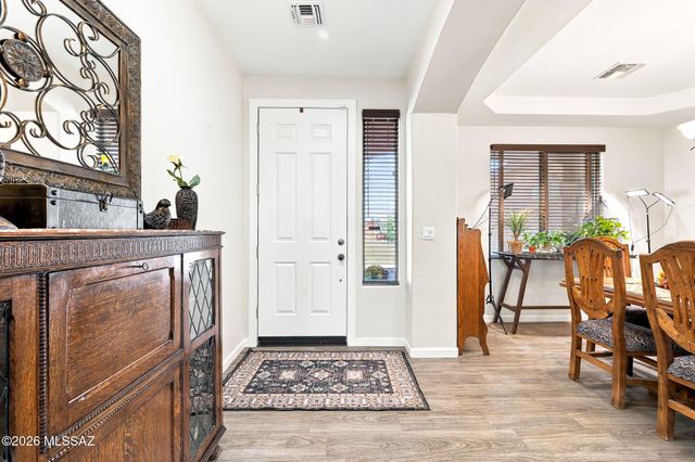 8413 W Calle Sancho Panza, Tucson, AZ 85757