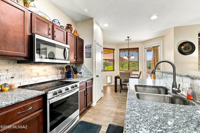 8413 W Calle Sancho Panza, Tucson, AZ 85757