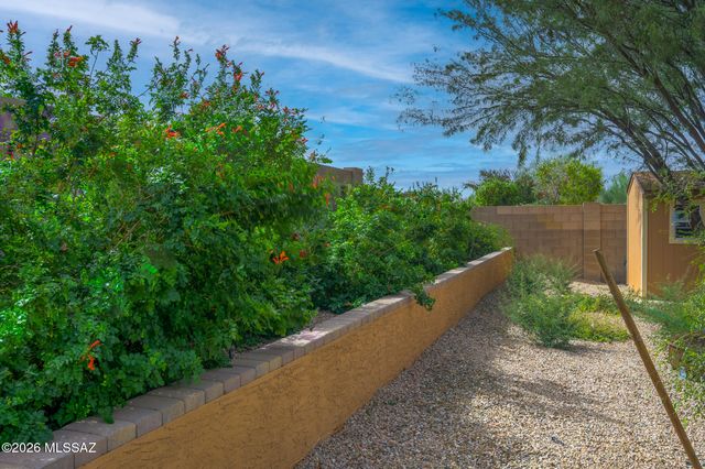 8413 W Calle Sancho Panza, Tucson, AZ 85757