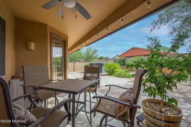 8413 W Calle Sancho Panza, Tucson, AZ 85757
