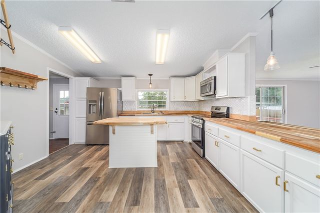 224 Oyster Circle, Brunswick, GA 31523