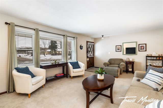 2953 Willow Creek Drive, Grandville, MI 49418