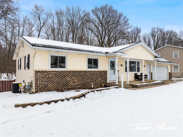 2953 Willow Creek Drive, Grandville, MI 49418