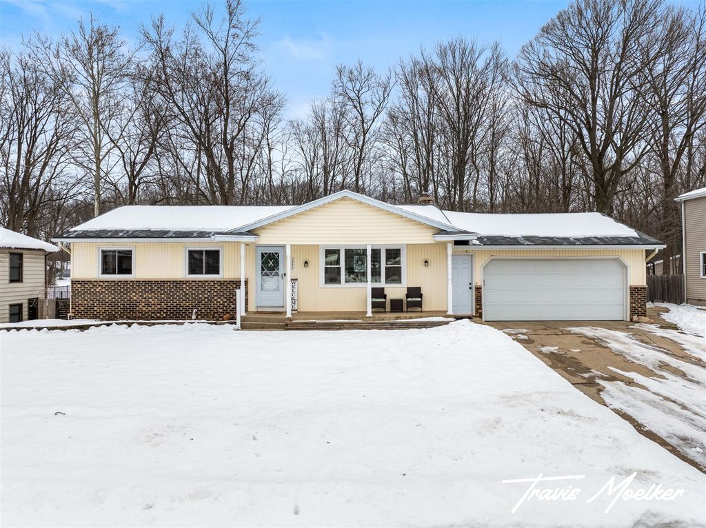 2953 Willow Creek Drive, Grandville, MI 49418