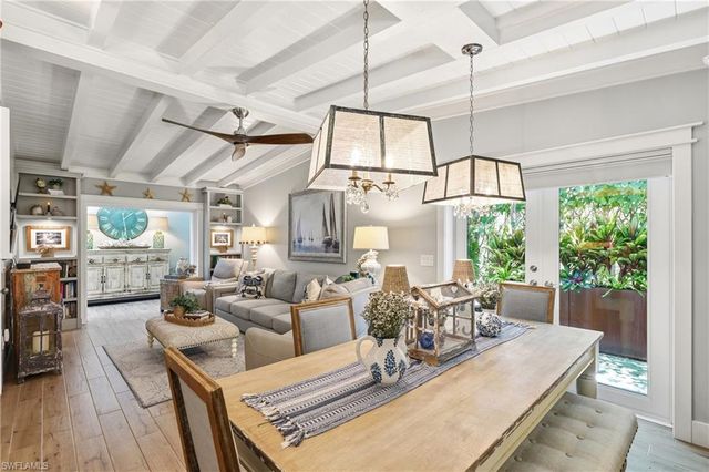 840 Myrtle TER, Naples, FL 34103