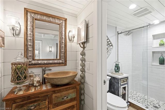 840 Myrtle TER, Naples, FL 34103