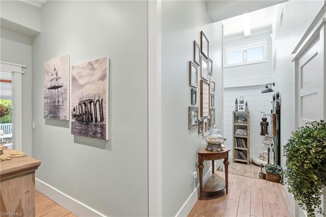 840 Myrtle TER, Naples, FL 34103