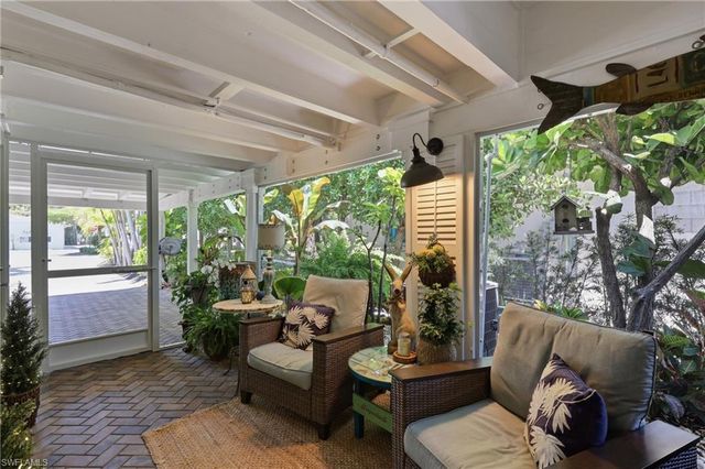 840 Myrtle TER, Naples, FL 34103