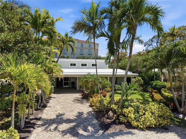 840 Myrtle TER, Naples, FL 34103