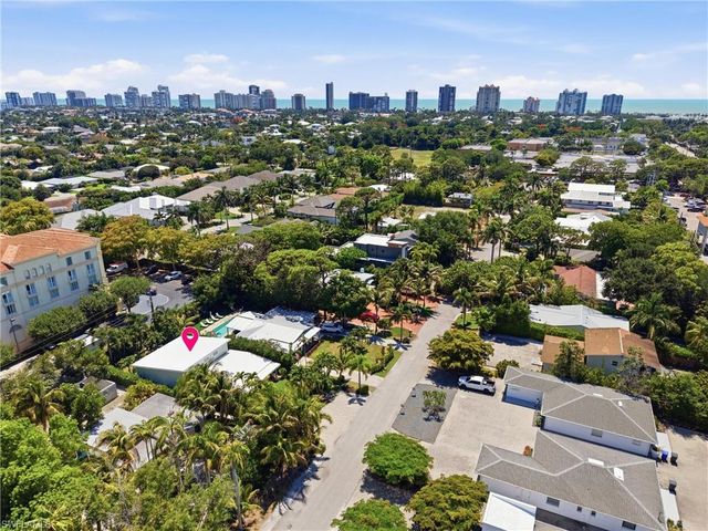 840 Myrtle TER, Naples, FL 34103