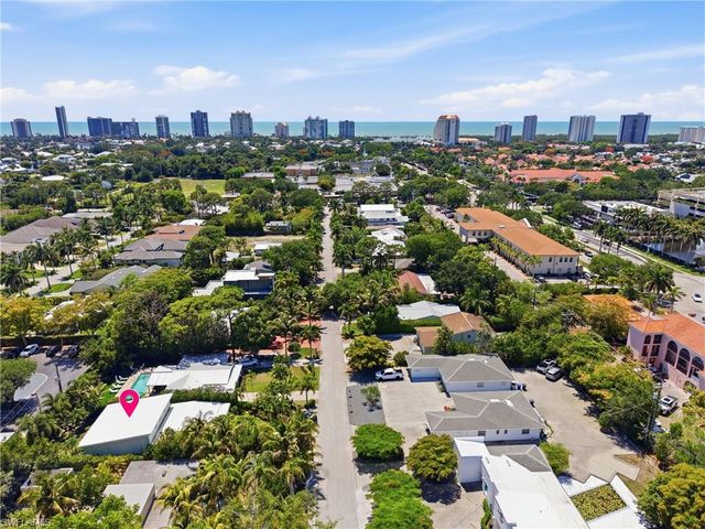 840 Myrtle TER, Naples, FL 34103
