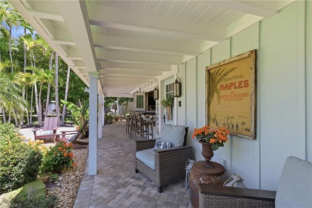 840 Myrtle TER, Naples, FL 34103