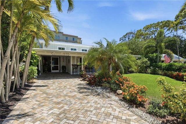 840 Myrtle TER, Naples, FL 34103