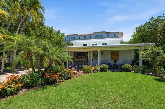 840 Myrtle TER, Naples, FL 34103