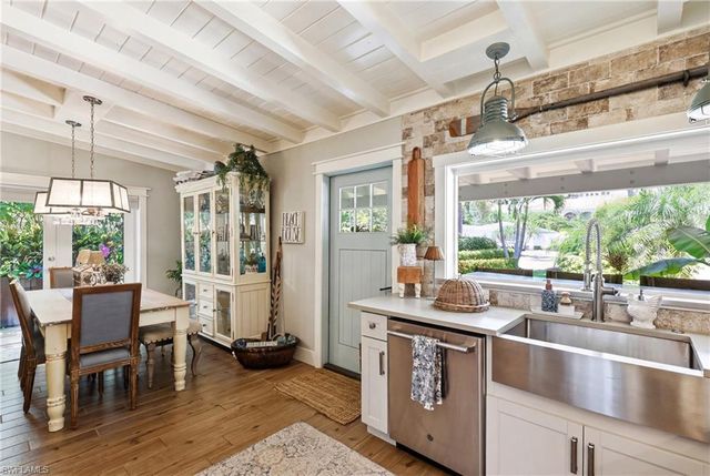 840 Myrtle TER, Naples, FL 34103