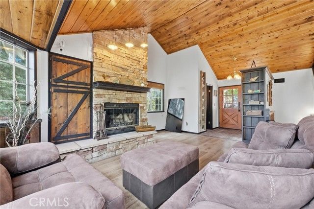 26355 Walnut Hills Dr AKA 276 Augusta Court, Lake Arrowhead, CA 92352