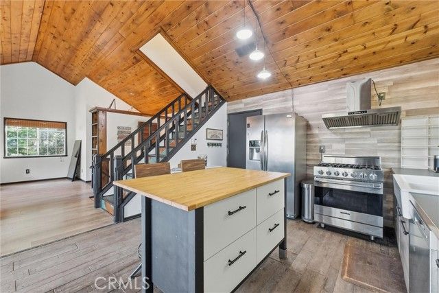 26355 Walnut Hills Dr AKA 276 Augusta Court, Lake Arrowhead, CA 92352