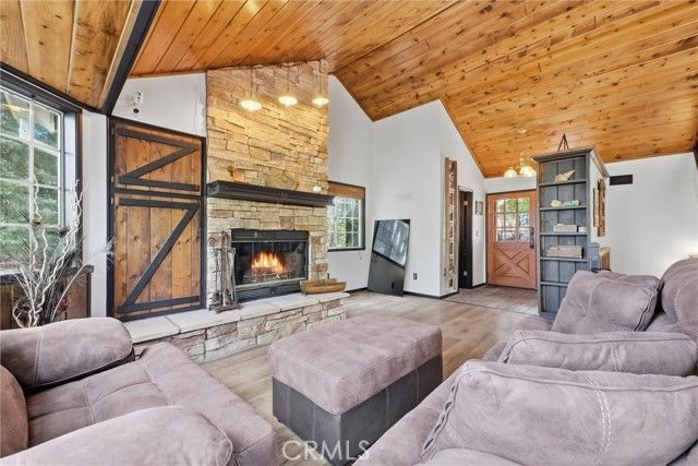 26355 Walnut Hills Dr AKA 276 Augusta Court, Lake Arrowhead, CA 92352