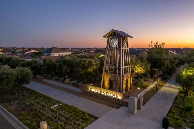 391 Maclure Avenue W, Madera, CA 93636