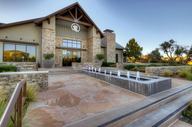 391 Maclure Avenue W, Madera, CA 93636