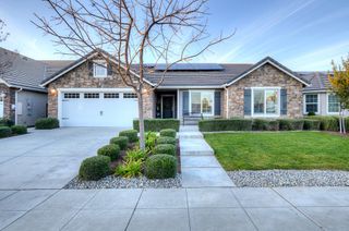 391 Maclure Avenue W, Madera, CA 93636