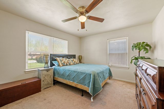 1624 River Oaks Drive, Irving, TX 75060