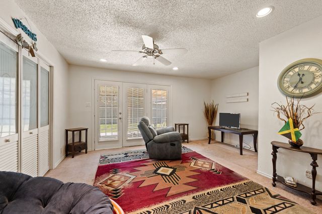 1624 River Oaks Drive, Irving, TX 75060