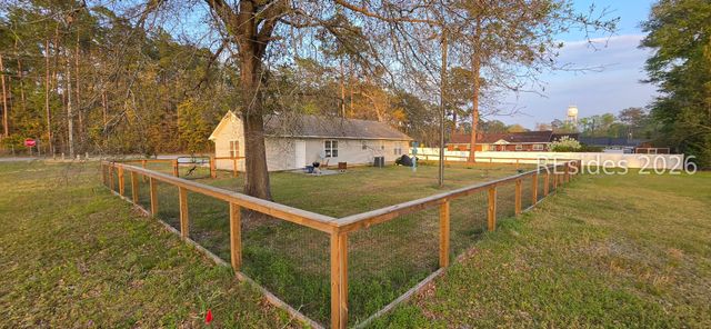 705 Holly St W, Hampton, SC 29924