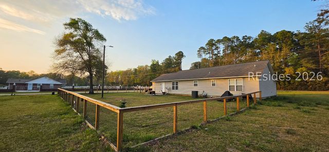 705 Holly St W, Hampton, SC 29924