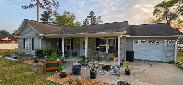 705 Holly St W, Hampton, SC 29924