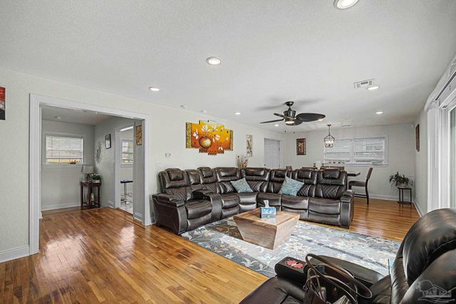 4401 N 12th Ave, Pensacola, FL 32503